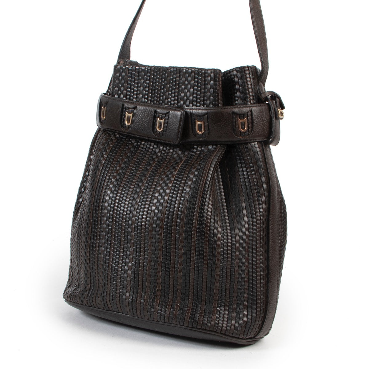This Delvaux Brown Toile De Cuir Crossbody is avaible in store or online at Labellov Antwerp searching for a new owner. Buy and sell your delvaux items for a reasonable price.