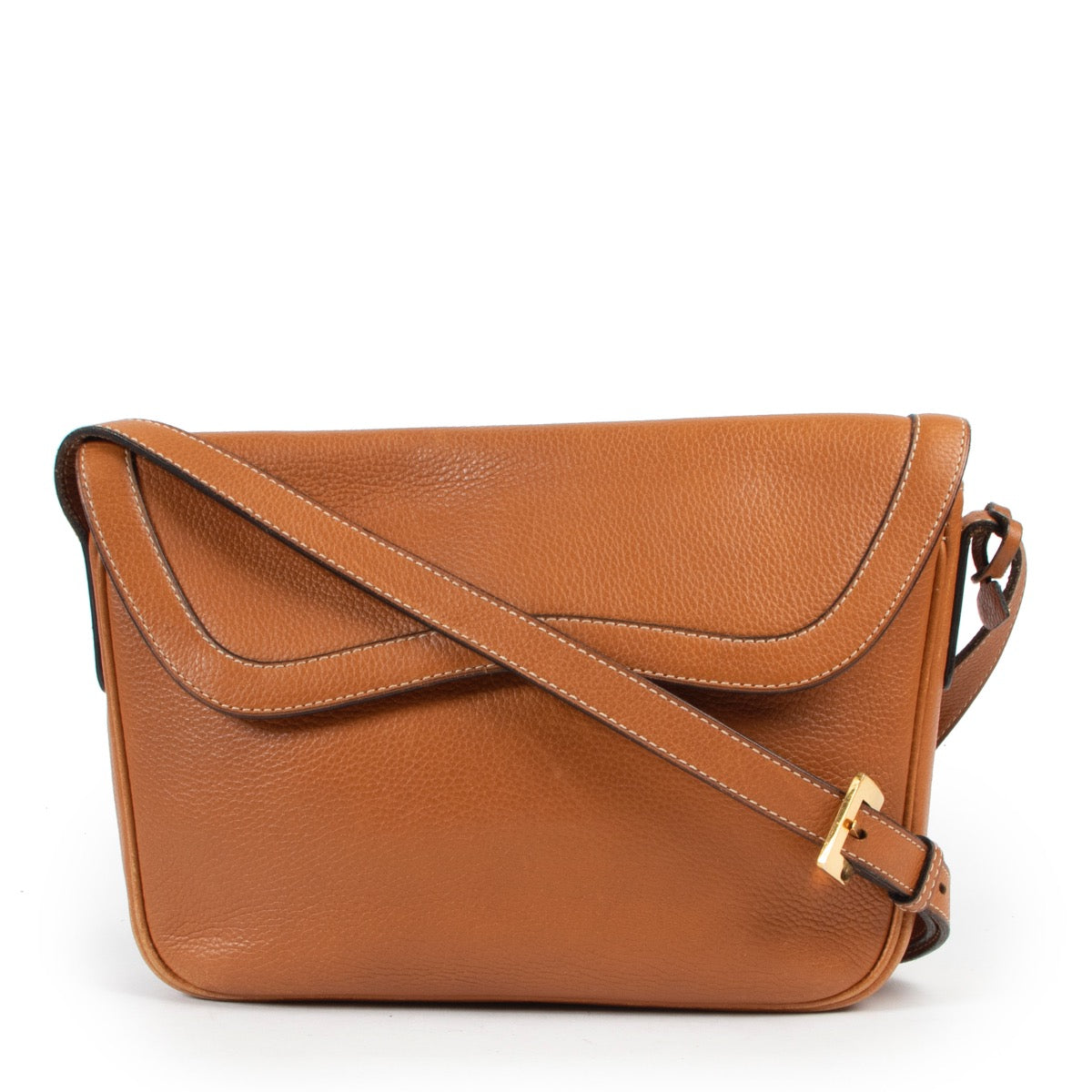 Shop safe online 100% authentic second hand Delvaux Camel Crossbody Bag in very good preloved condition at the right price at Labellov in Antwerp.