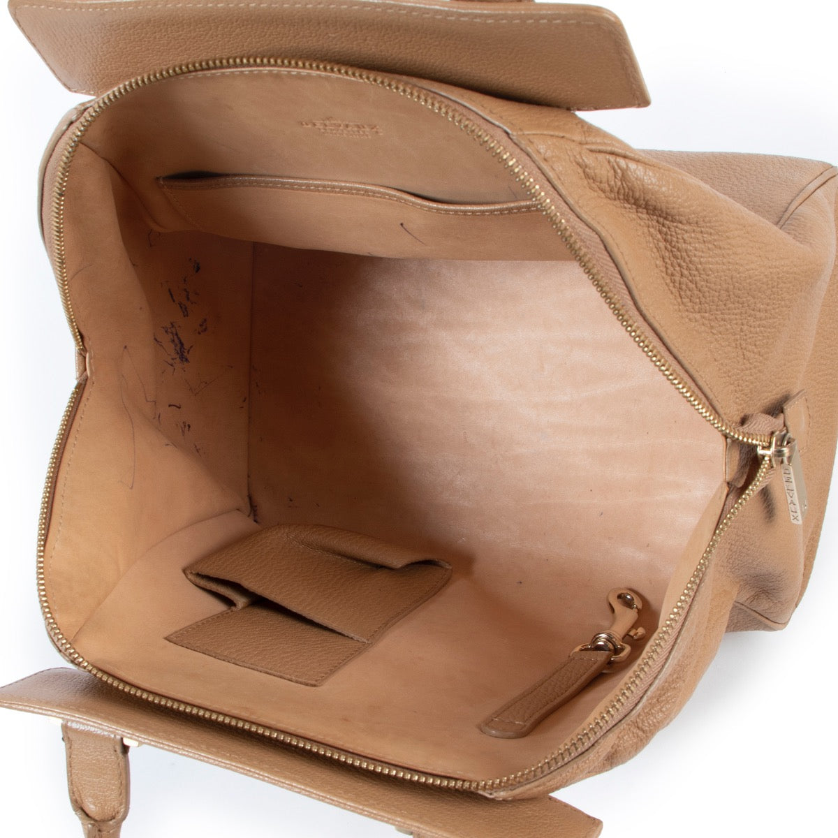 Shop safe online 100% authentic second hand Delvaux Beige Coquin Top Handle Bag in very good condition at the right price at Labellov in Antwerp.