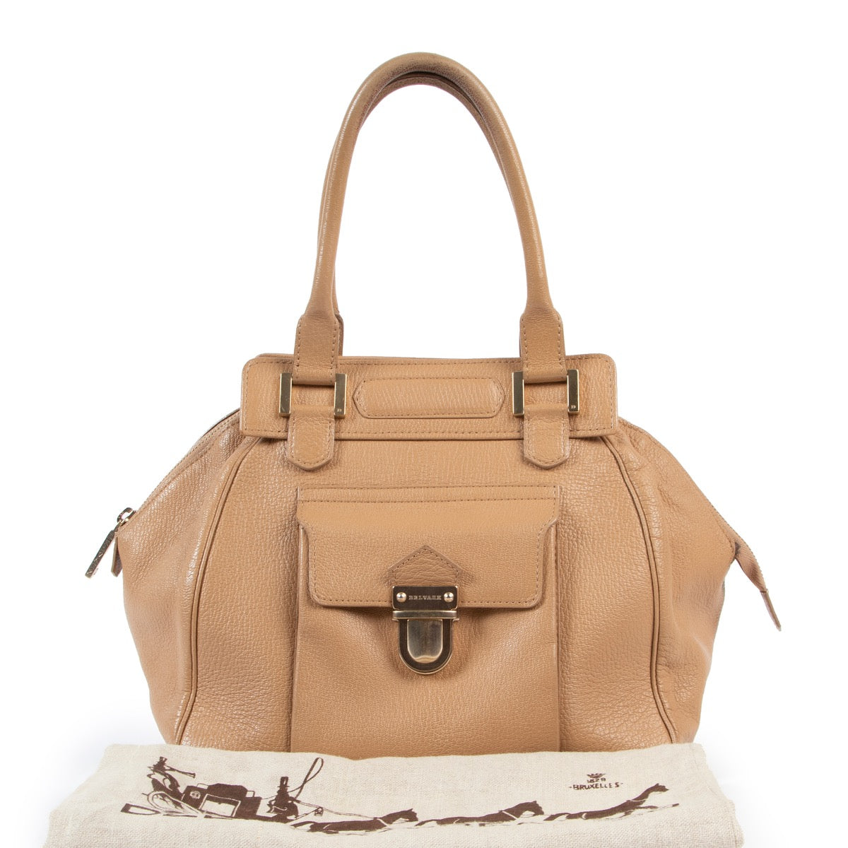 Shop safe online 100% authentic second hand Delvaux Beige Coquin Top Handle Bag in very good condition at the right price at Labellov in Antwerp.