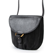 Shop safe online 100% authentic second hand Delvaux Black Toile De Cuir Crossbody Bag in very good condition at the right price at labellov in Antwerp.