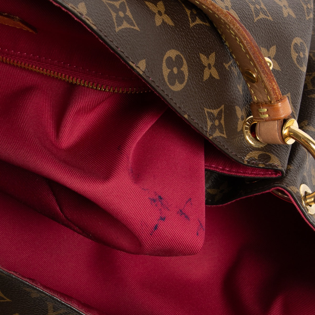 Shop 100% authentic second-hand Louis Vuitton Monogram Graceful MM Shoulder Bag on Labellov.com