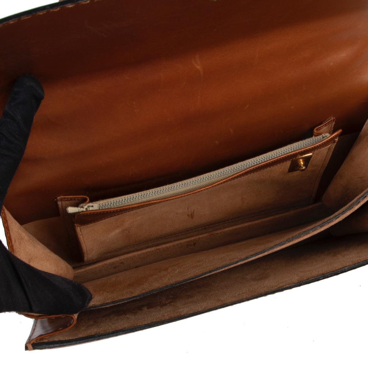 Shop safe online authentic second hand Must Delvaux Cognac Top Handle in good preloved condition at the right price at Labellov.com.