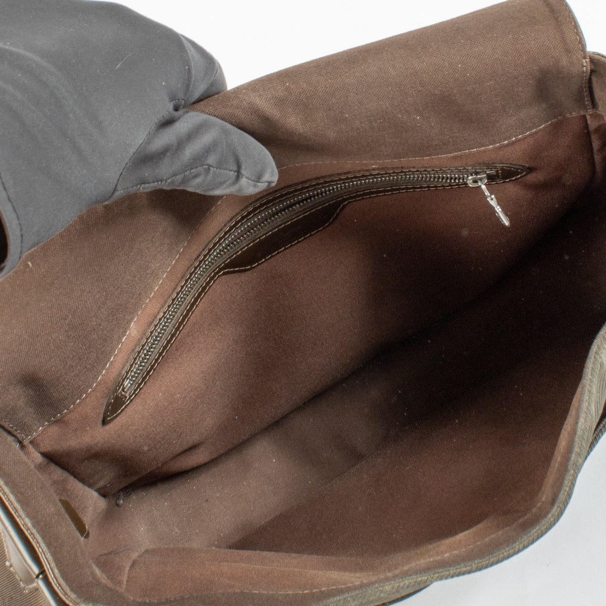 Sac bandoulière Louis Vuitton Taiga Viktor Marron