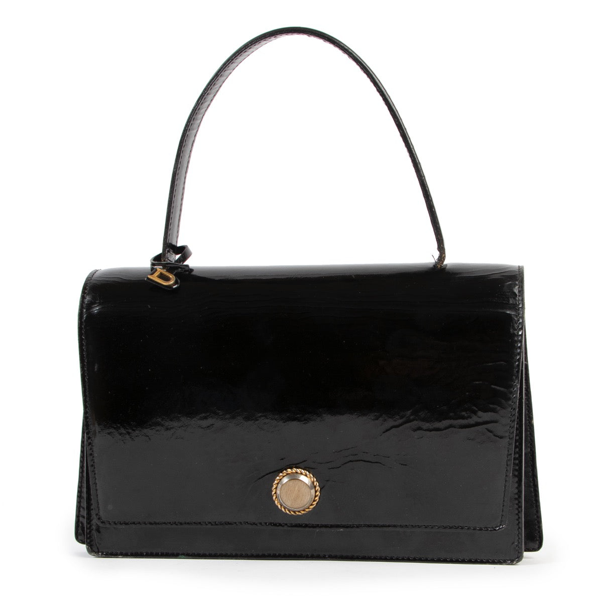 Buy and sell your designer items at Labellov in Antwerp such as this Delvaux Black Patent Leather Top handle for a fair price and in preloved condition.