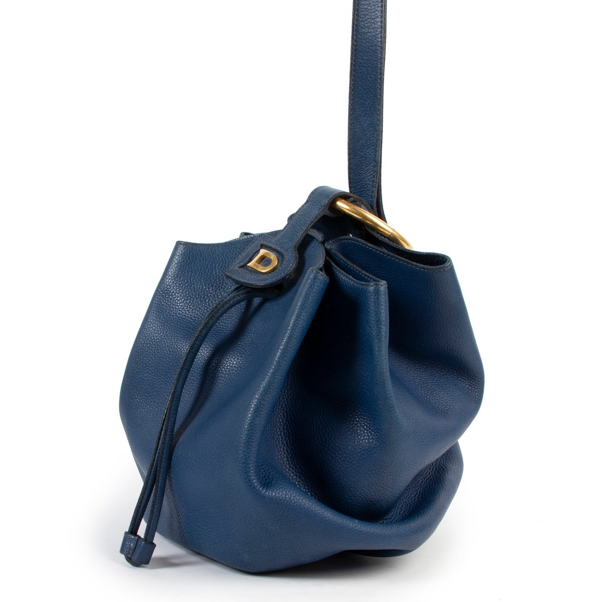 Delvaux Blue Rose des Vents Shoulder Gathered Bucket Bag available at Labellov for a reasonable price online or in store. Bring your designer or Delvaux items to ou showroom in Antwerp and give them a second life.
