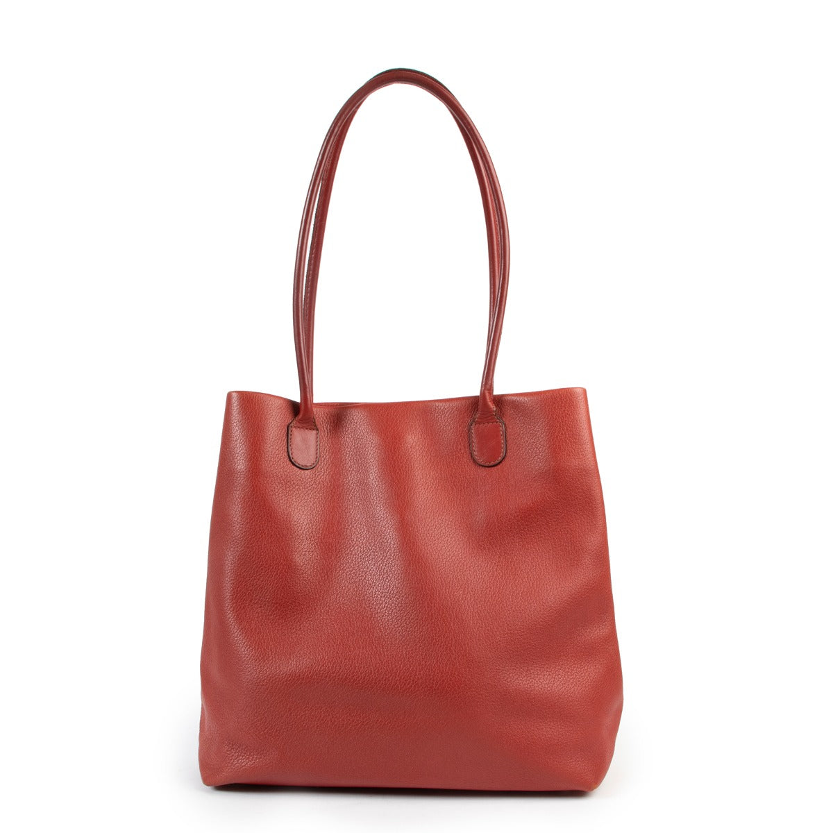 Buy this Delvaux Red Shoulder Bag at Labellov for a reasonable price online or in store.