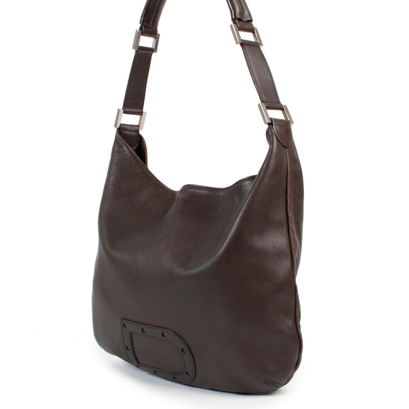 Buy this Delvaux Brown Le Louise Shoulder Bag at Labellov, buy and sell desgner items such as Delvaux items at Labellov Luxury to give them a secondlife. Come by or shop online.