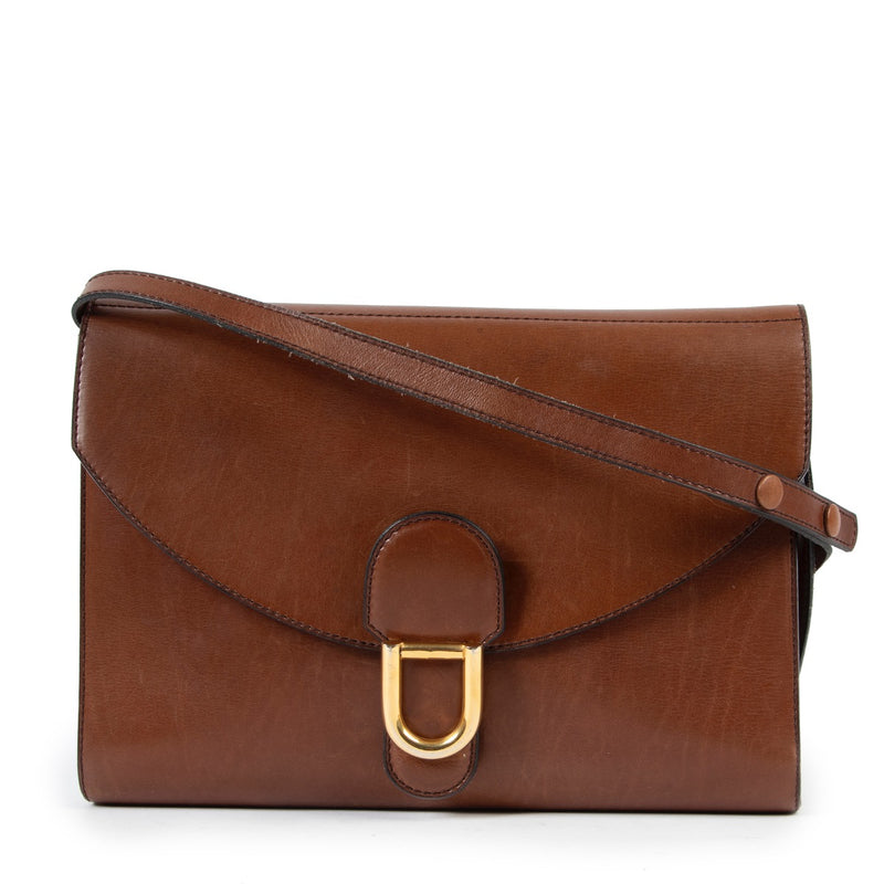 Shop Safe online 100% authentic second hand Delvaux Brown Shoulder bag in very good condition at the right price at Labellov in Antwerp.