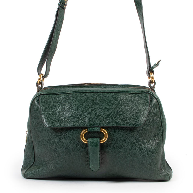 Buy these Delvaux Green Top handle for a reasonable price at Labellov online or in store. Koop deze Delvaux Green Top handle voor een redelijke prijs bij Labellov online of in de winkel.