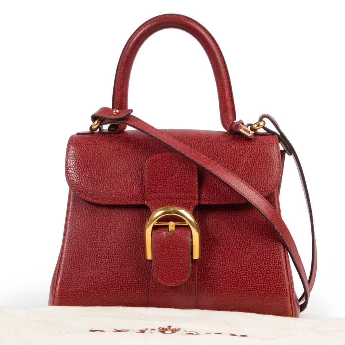 Buy these Delvaux Red Brillant for a reasonable price at Labellov online or in store. Koop deze Delvaux Red Brillant voor een redelijke prijs bij Labellov online of in de winkel.
