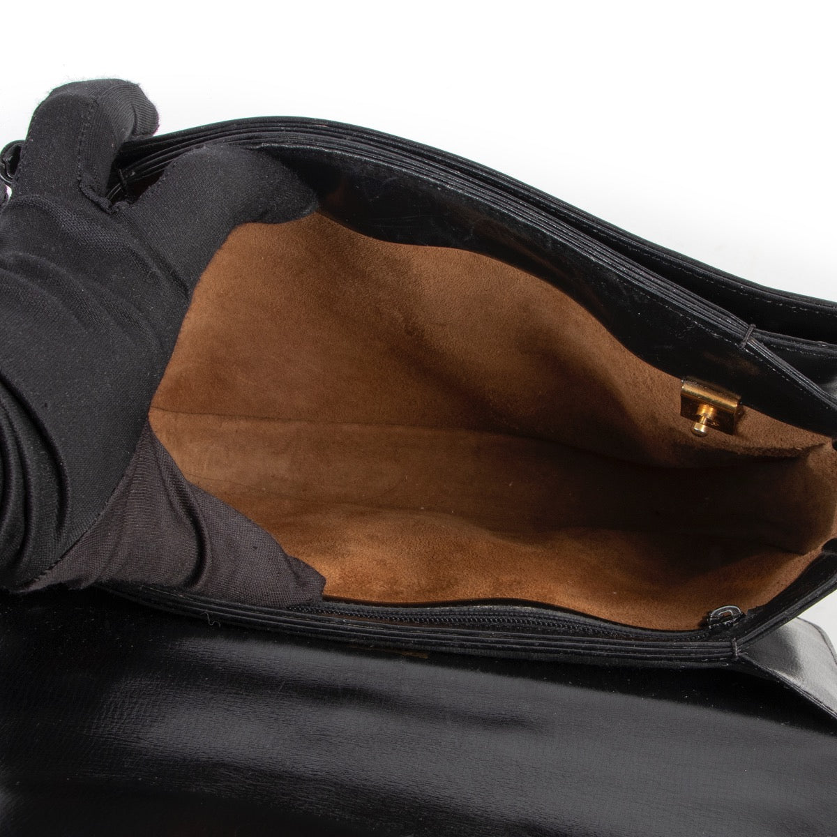 Shop safe online 100% authentic second hand Delvaux Black Croco Crossbody bag in very good condition at the right price at labellov in Antwerp.