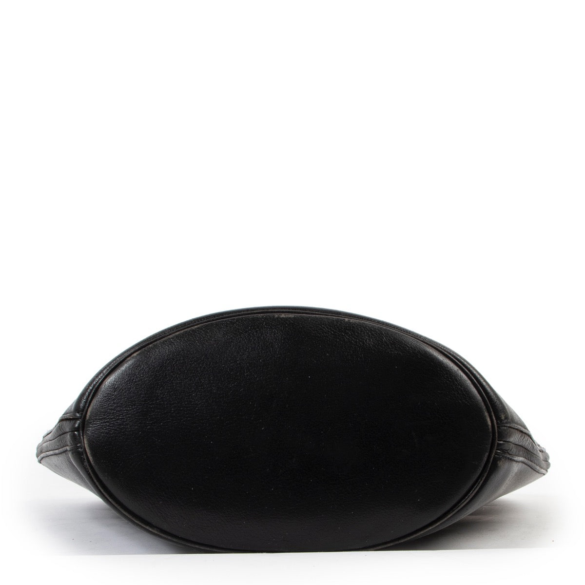 Buy these Delvaux Black Shoulder Leather bag for a reasonable price at Labellov online or in store. Koop deze Delvaux Black Shoulder Leather bag voor een redelijke prijs bij Labellov online of in de winkel.