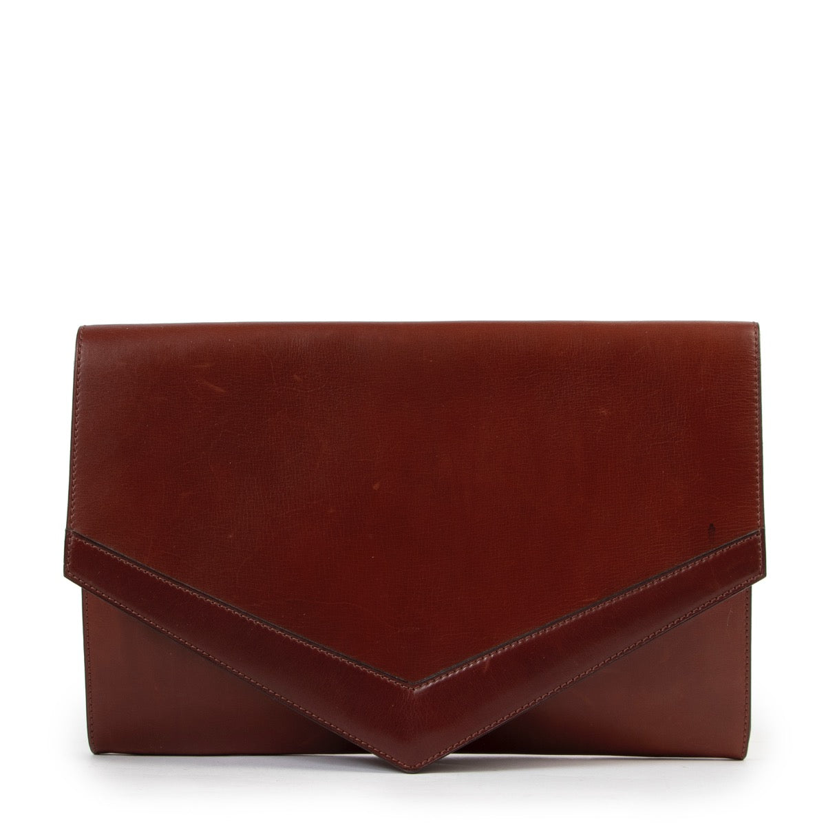 Buy these Delvaux Burgundy Clutch for a reasonable price at Labellov online or in store. Koop deze Delvaux Burgundy Clutch voor een redelijke prijs bij Labellov online of in de winkel.
