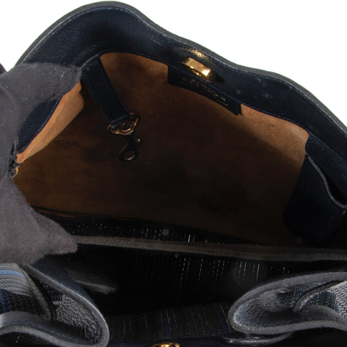 Buy this Delvaux Blue, Black Toile De Cuir Shoulder Bag at Labellov for a reasonable price in good conidtion online or in store.