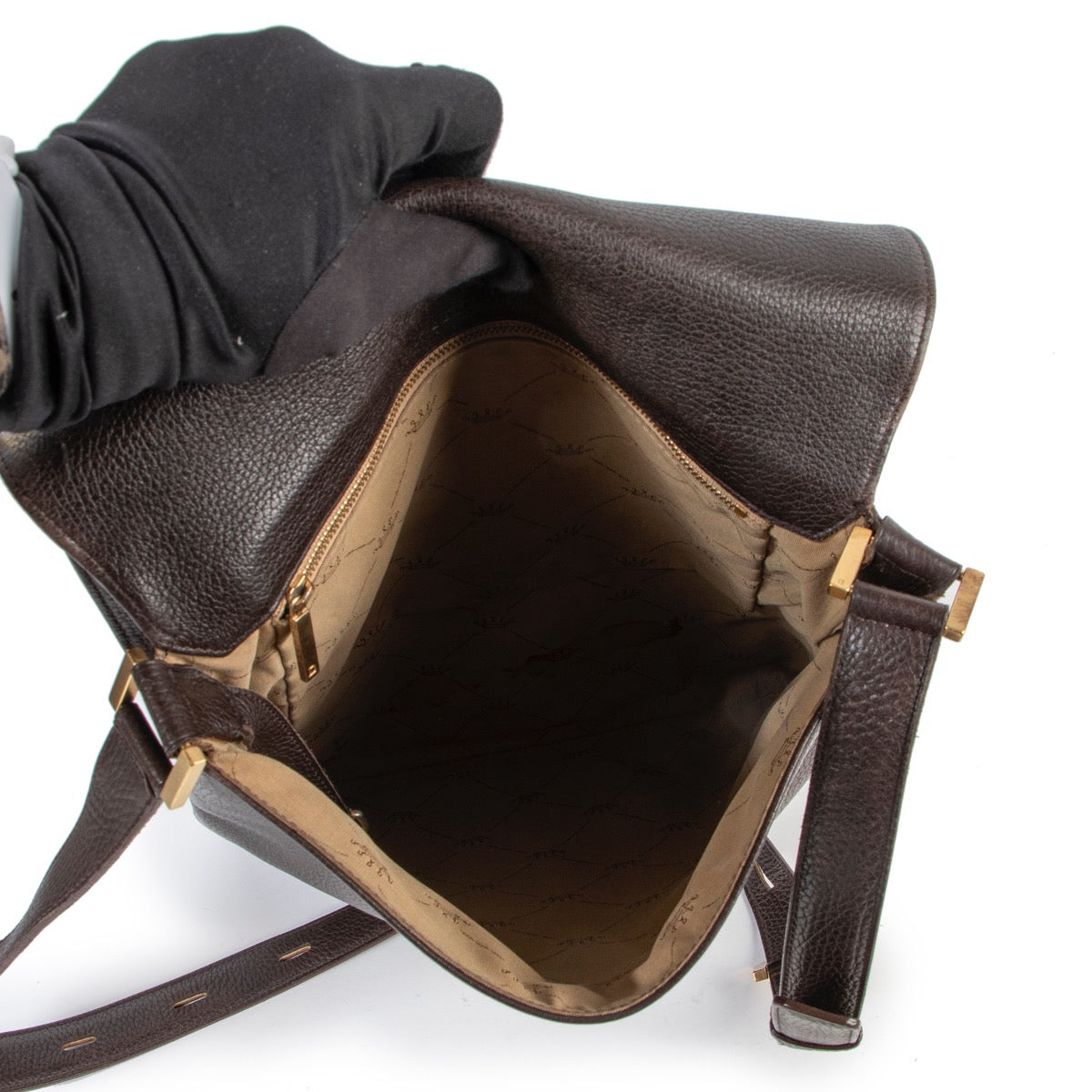 Buy thisDelvaux Brown Le Louise Baudrier Shoulder Bag online or in store at Labellov Luxury in Antwerp