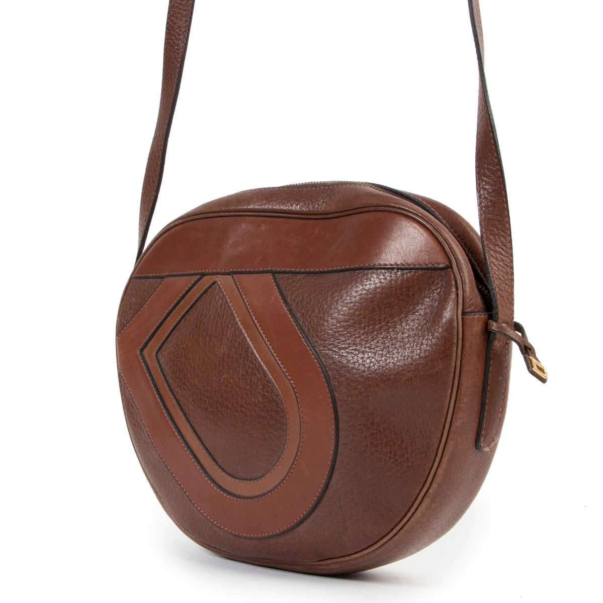 Buy these Delvaux Brown Leather Crossbody for a reasonable price at Labellov online or in store. Koop deze Delvaux Brown Leather Crossbody voor een redelijke prijs bij Labellov online of in de winkel.