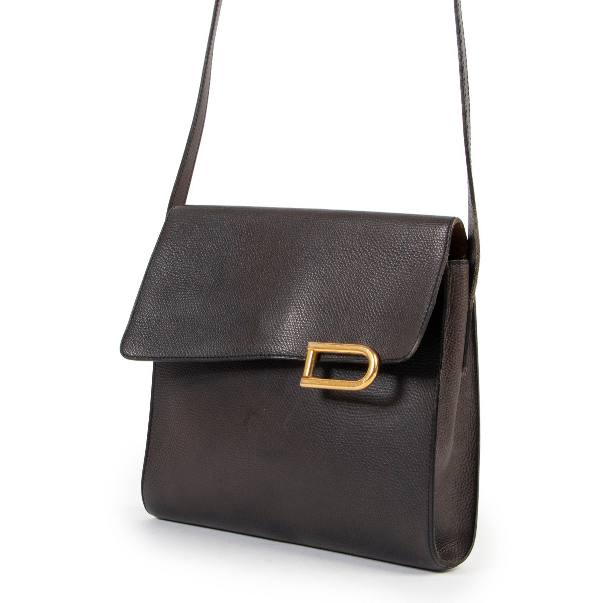 Buy these Delvaux Blue Leather Crossbody for a reasonable price at Labellov online or in store. Koop deze Delvaux Blue Leather Crossbody voor een redelijke prijs bij Labellov online of in de winkel.