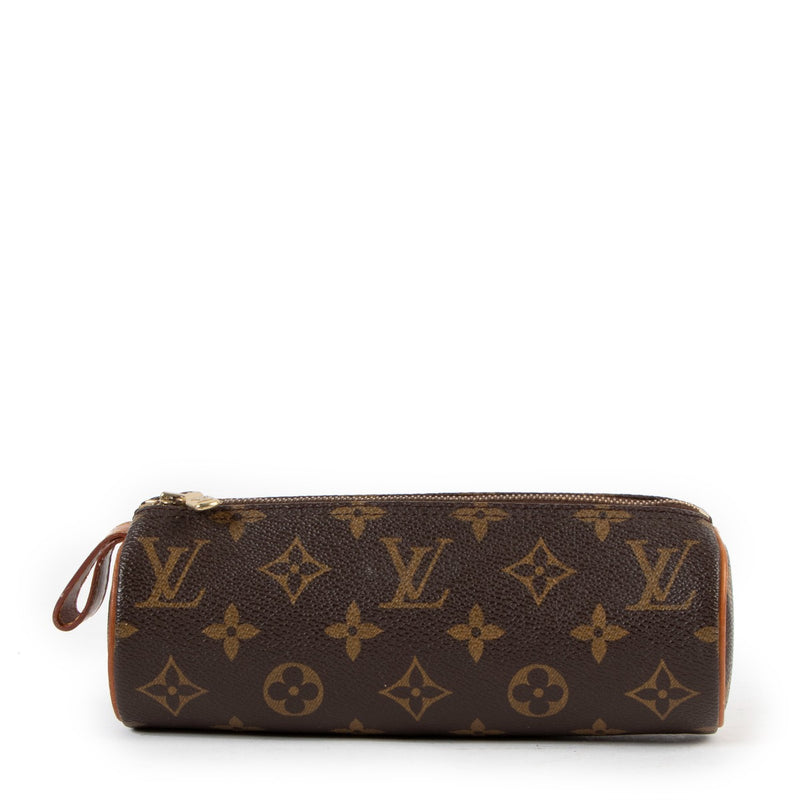 Buy online an authentic second hand Louis Vuitton Monogram Pencil Case in preloved condition at Labellov in Antwerp.