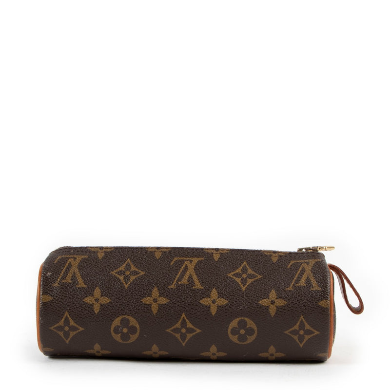 Buy online an authentic second hand Louis Vuitton Monogram Pencil Case in preloved condition at Labellov in Antwerp.