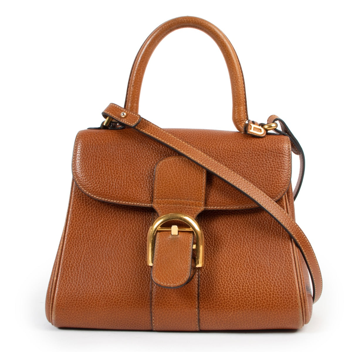 Buy this Delvaux Cognac Brillant PM for a reasonable price and in good condition online or in store at Labellov Luxury Antwerp.