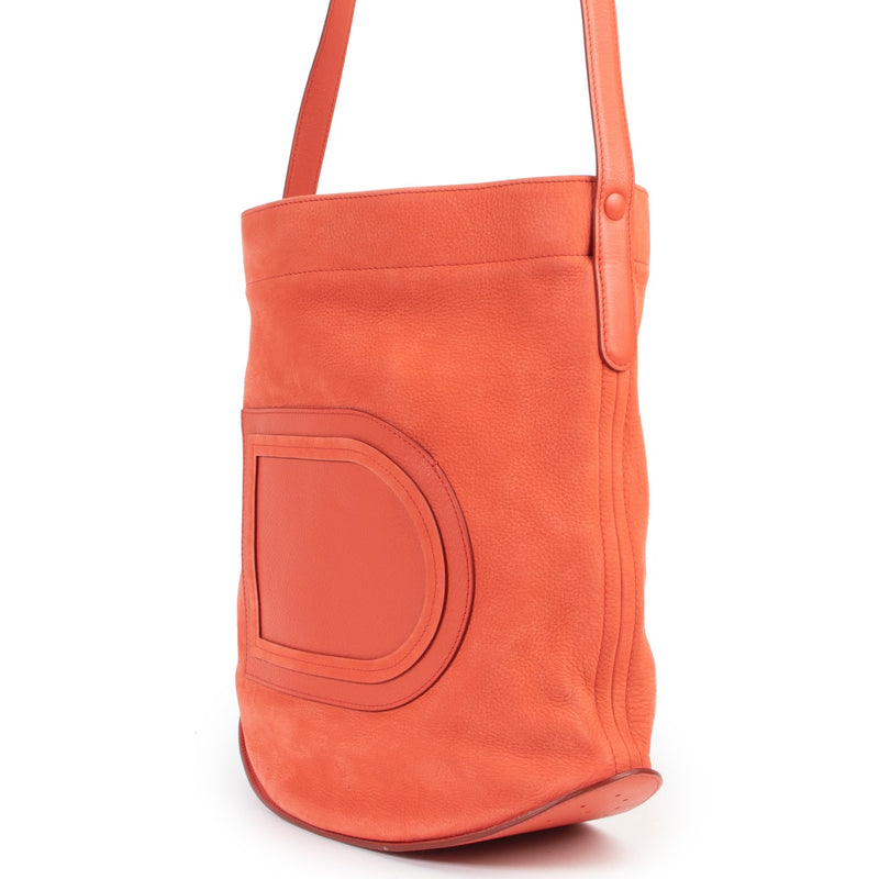 This Delvaux Coral Orange Nubuck Le Pin Crossbody is available at Labellov in very good condition online or in store.