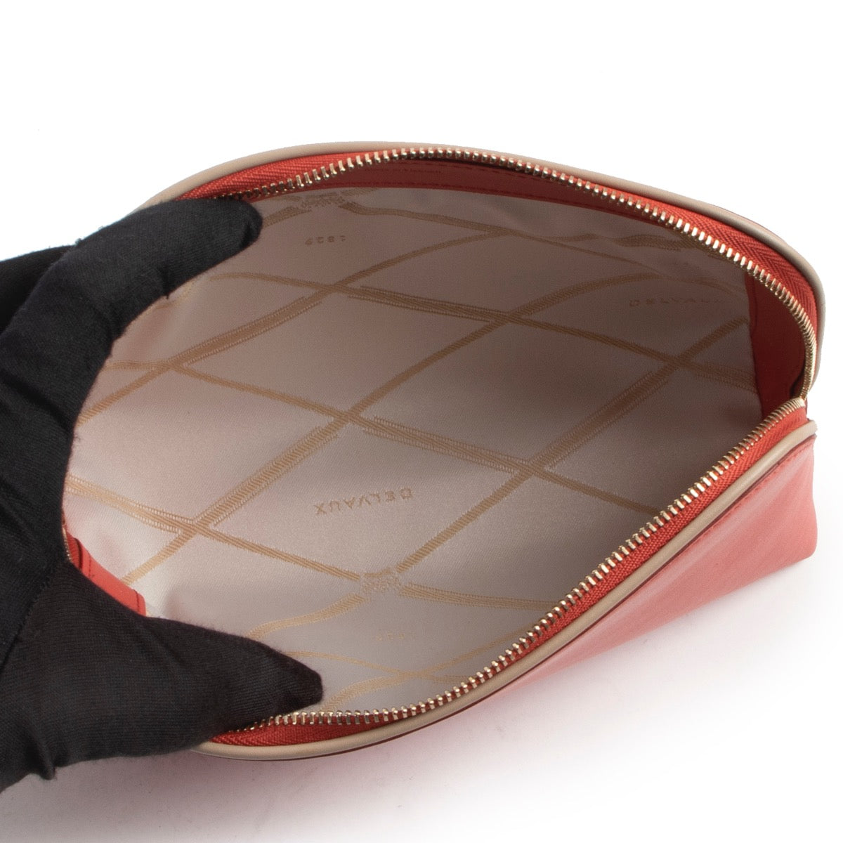 Buy this Delvaux Allure Sunset Pochette at Labellov online or in store.