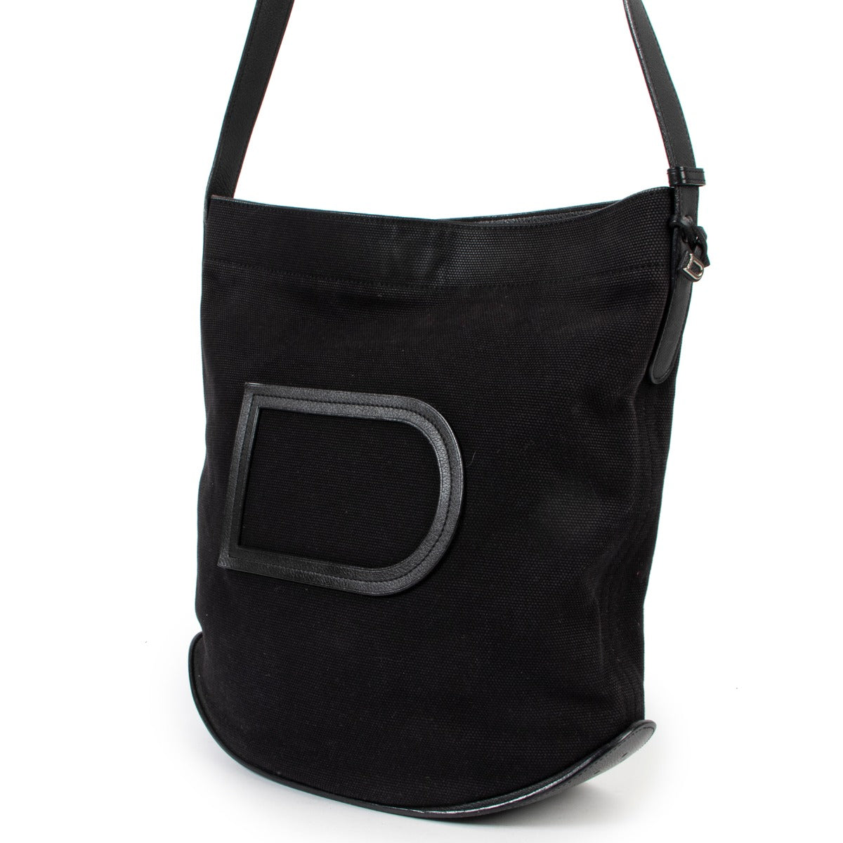 Delvaux Le Pin Black Canvas Shoulder Bag available at Labellov. Buy and sell your designer items for a reasonable price. Buy this Delvaux bag online or in store.