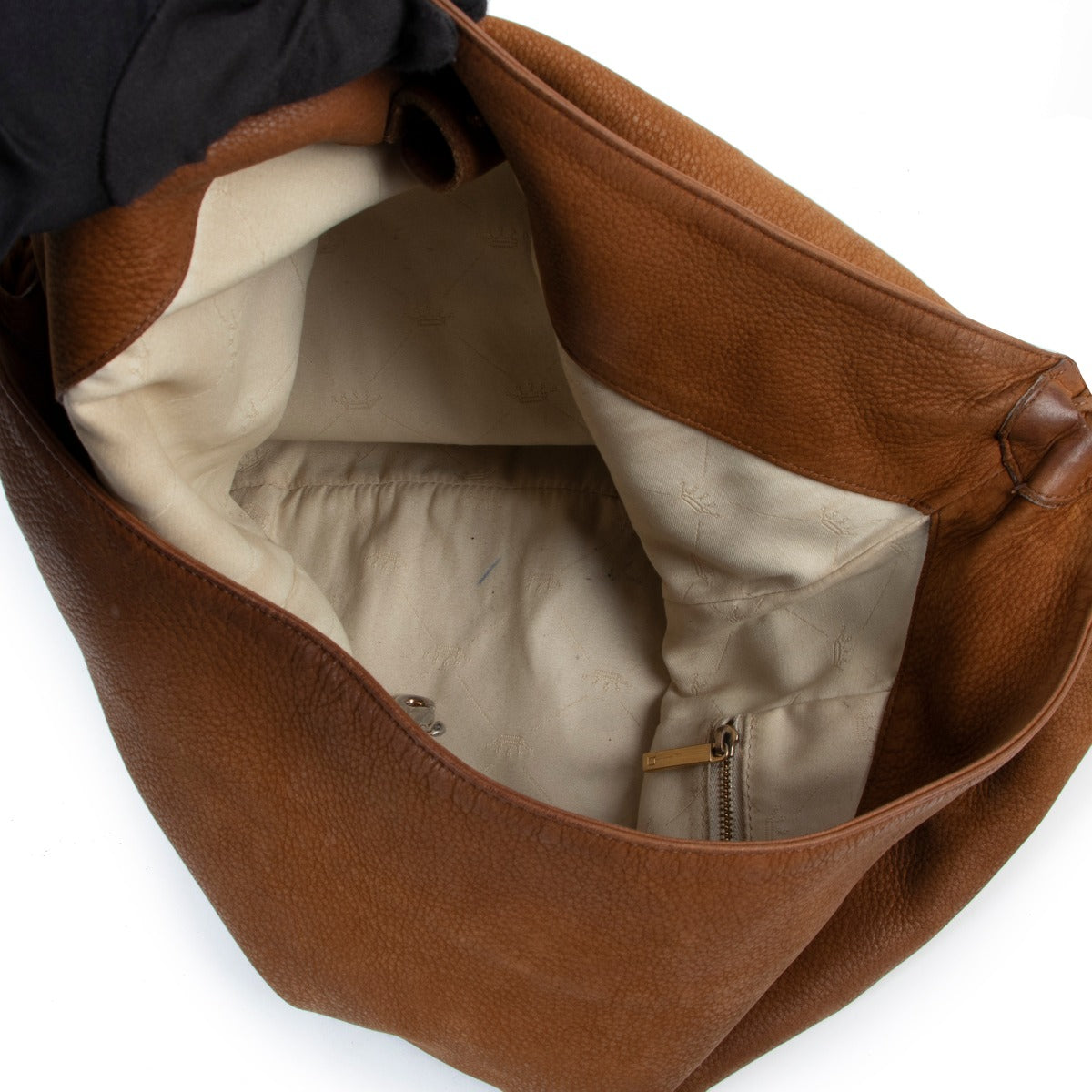 Buy this Delvaux Cognac Le Louise Tresse Nubuck GM at Labellov Antwerp in good condition. Give your designer items a secondlife.