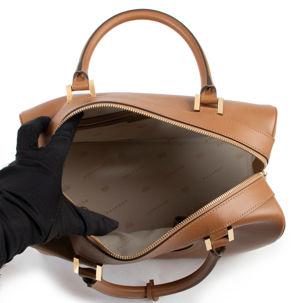 At Labellov you can shop many different designer items such as this Delvaux Le Louise Boston Top Handle Bag in very good condition. Shop online or in store.