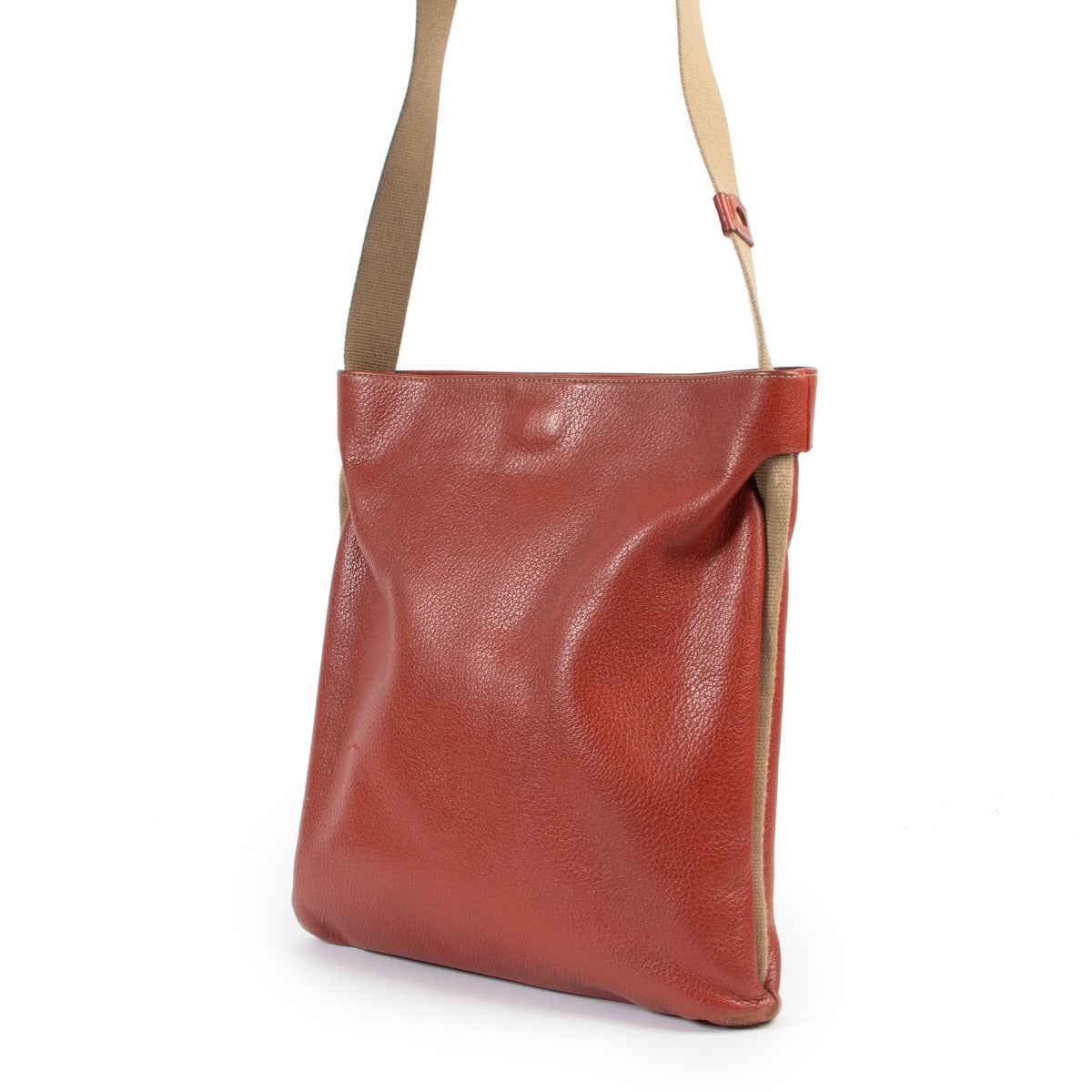 Buy Deux De Delvaux Red Bag at Labellov online or in store in good condition