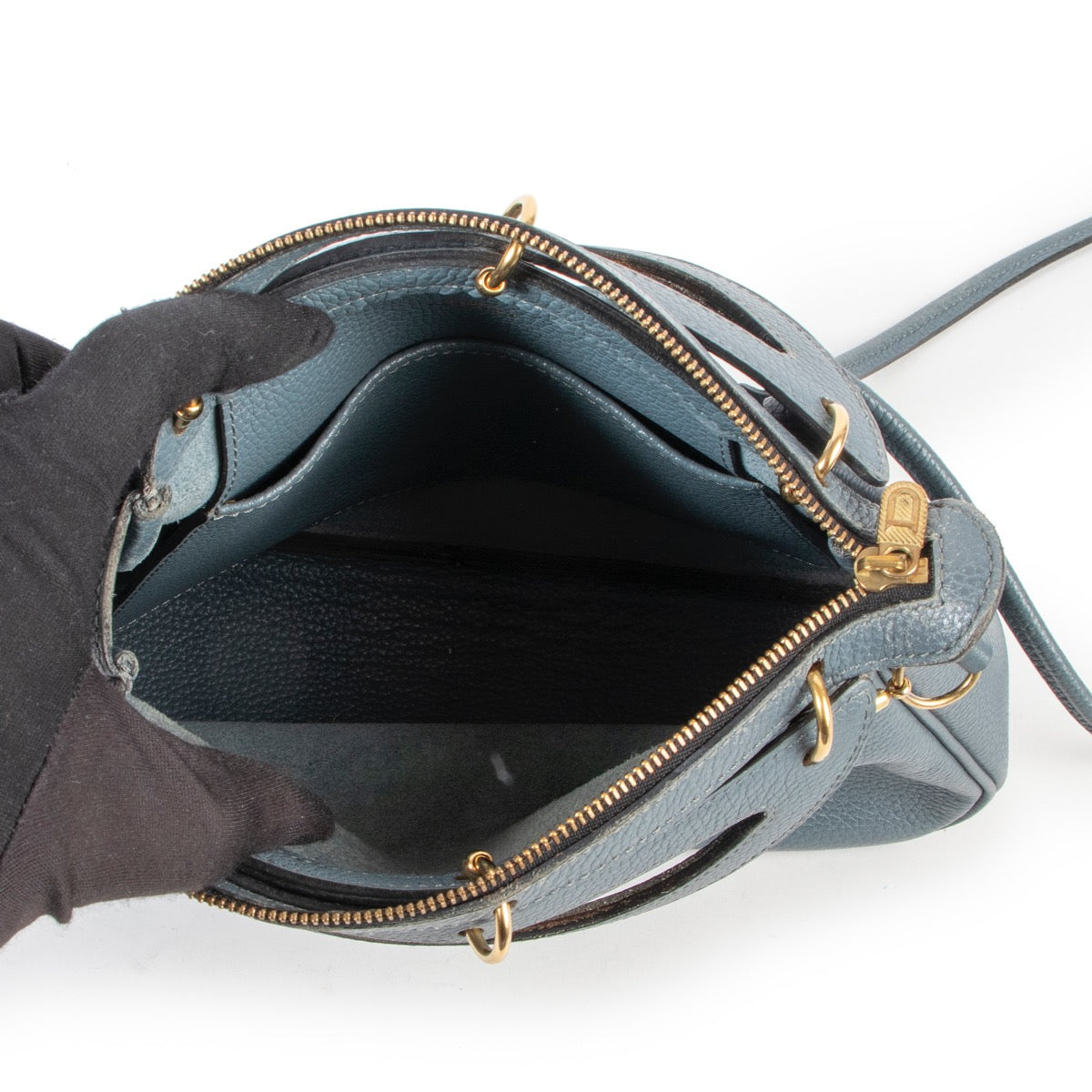 Original vintage Delvaux Blue Leather Top handle on Labellov 2nd hand Luxury site in good condition and good price