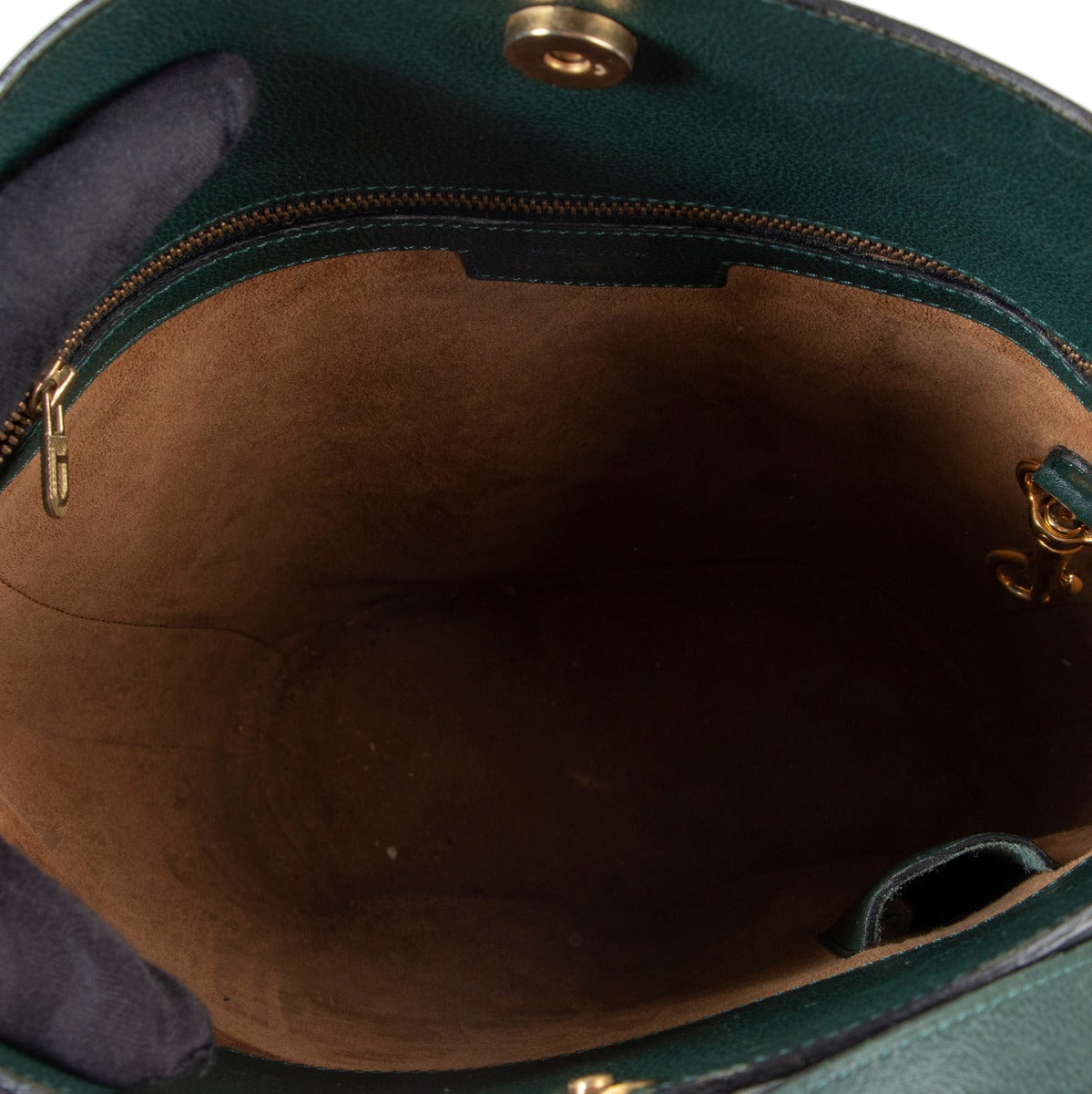 This Delvaux Green Shoulder bag is in good preloved condition available at Labellov in Antwerp online or in store