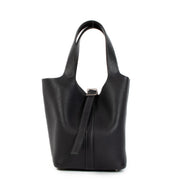 acheter en ligne pour le meilleur prix Hermès Bleu Togo Lock Bag. shop veilig online jouw tweedehands Hermès Blue Togo Lock Bag. looking for a secondhand Hermès Blue Togo Lock Bag?