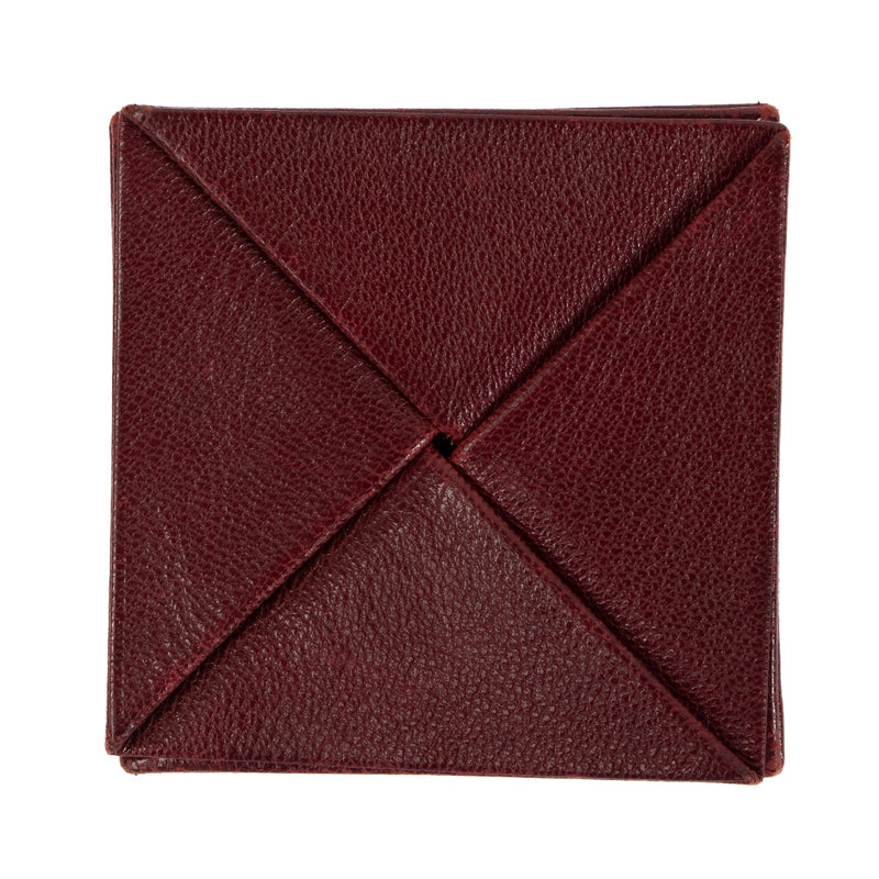 Buy a verified second-hand Hermes Burgundy Leather Zoulou Coin Case in good condition at Labellov Antwerp, Brussels, Knokke