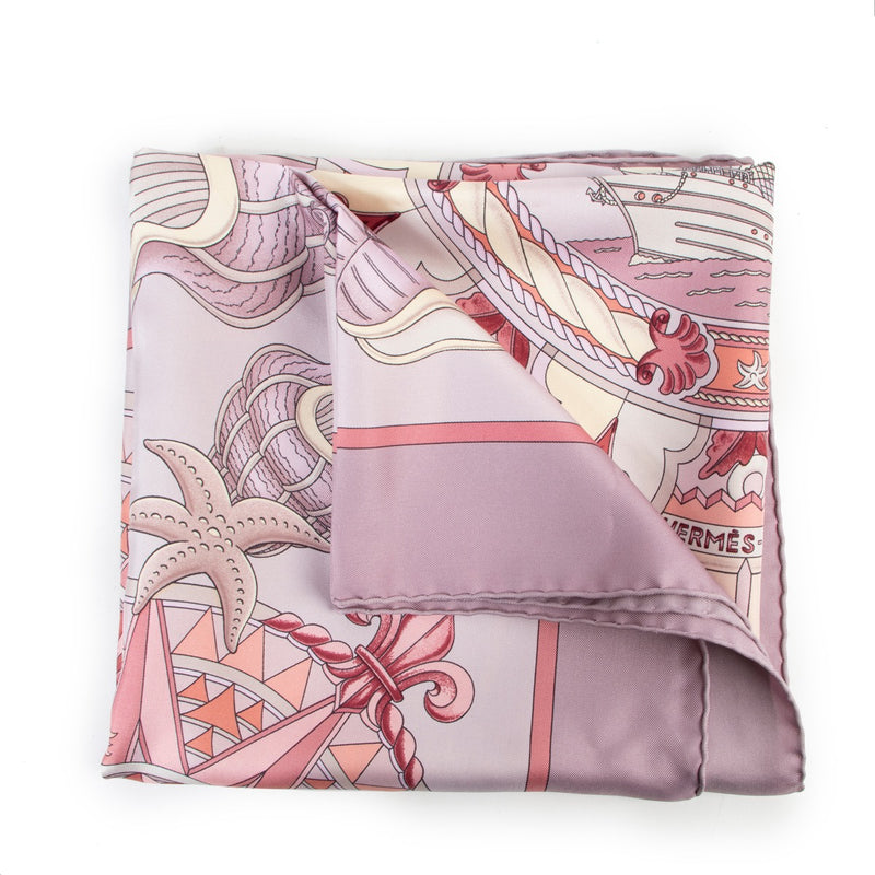 Hermès Pink L'air Marin Scarf in very good condition with vacation Marine prints in the original state on Labellov Luxury vintage store for 2nd hand designers