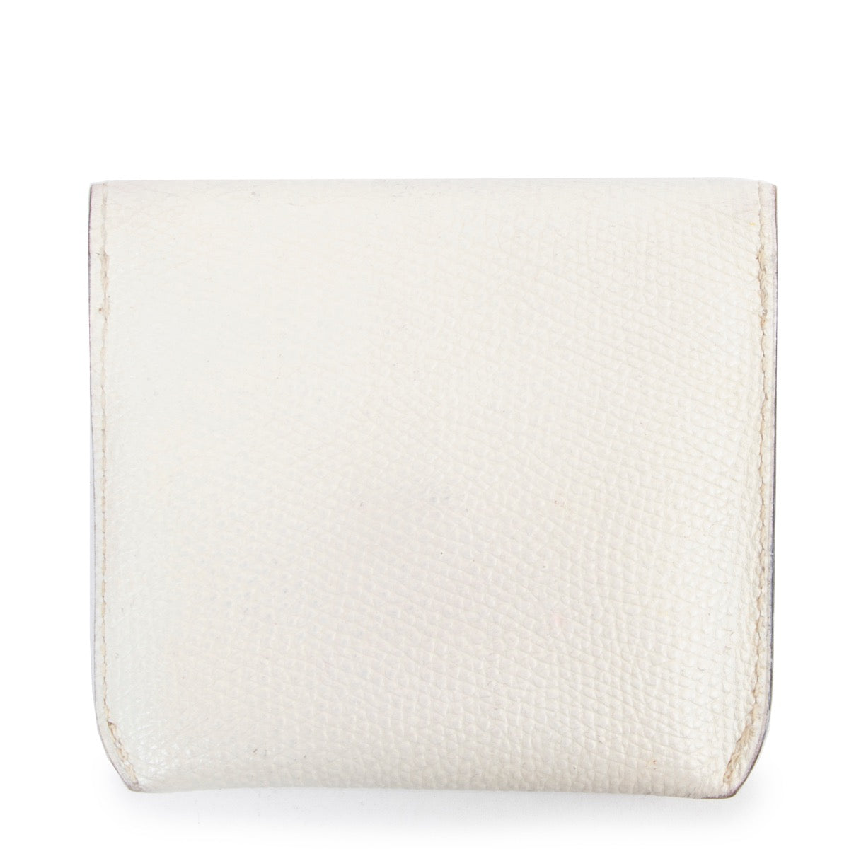 Buy these Delvaux White Leather Wallet for a reasonable price at Labellov online or in store. Koop deze Delvaux White Leather Wallet voor een redelijke prijs bij Labellov online of in de winkel.