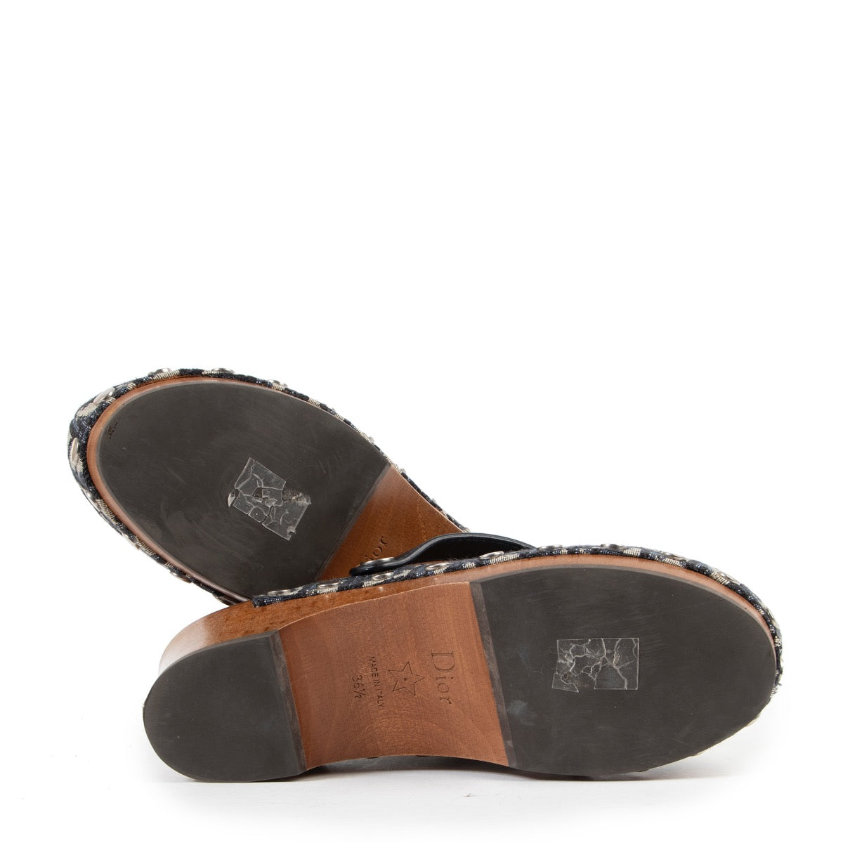 Christian Dior Diorquake Sabot Canvas Obique Deep Blue online or step by in store at Labellov Antwerp