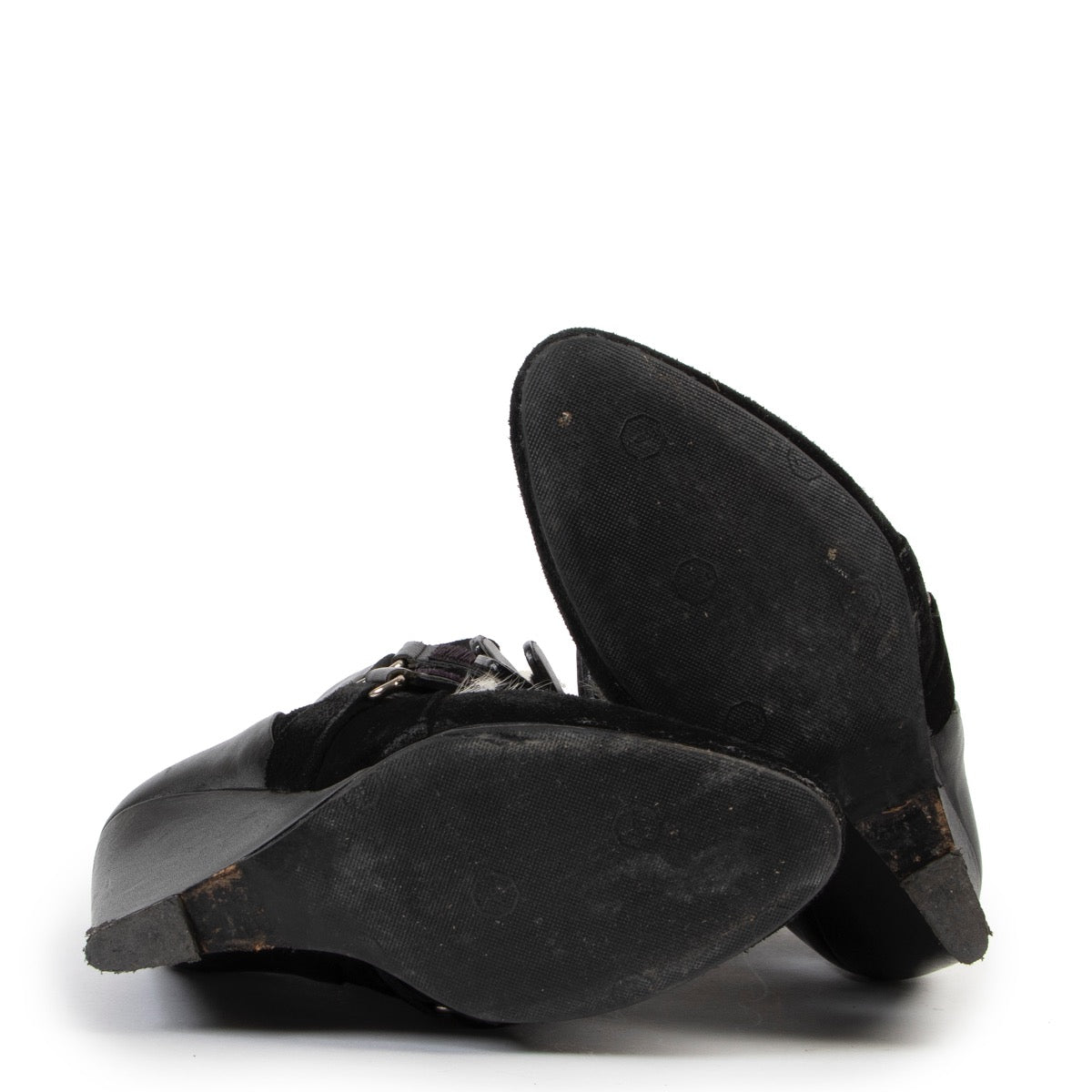 Shop safe online at Labellov in Antwerp these 100% authentic second hand Isabel Marant Black Over Goat Boots - Size 39