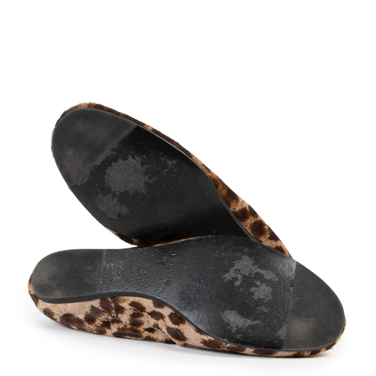 Shop safe online at Labellov in Antwerp these 100% authentic second hand Lanvin Leopard Printed Flats - Size 41