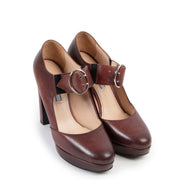 Shop safe online at Labellov in Antwerp this 100% authentic second hand Prada Burgundy Platform Pumps - Size 38