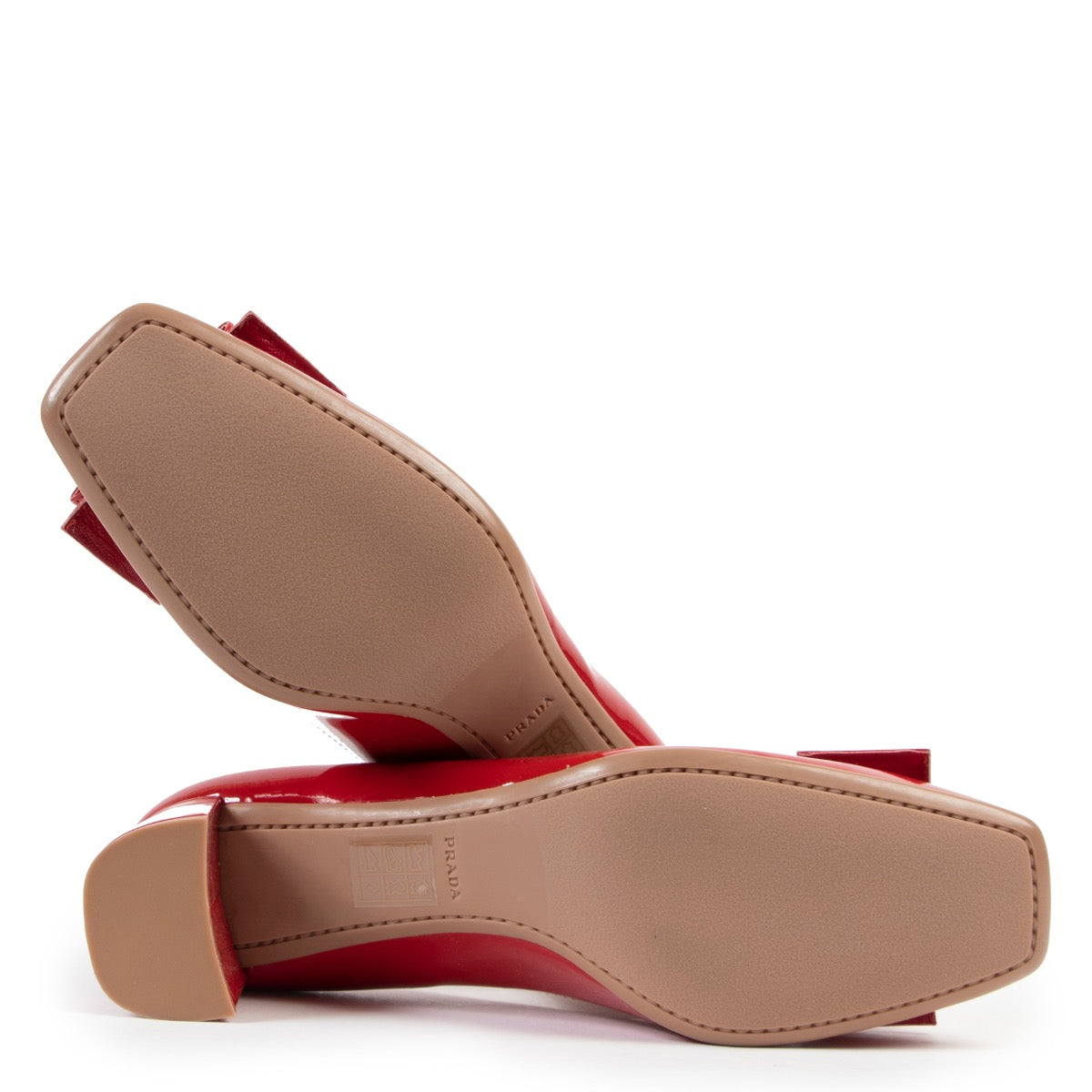 Shop safe online at Labellov in Antwerp this 100% authentic second hand Prada Red Patent Bow Heels - Size 39
