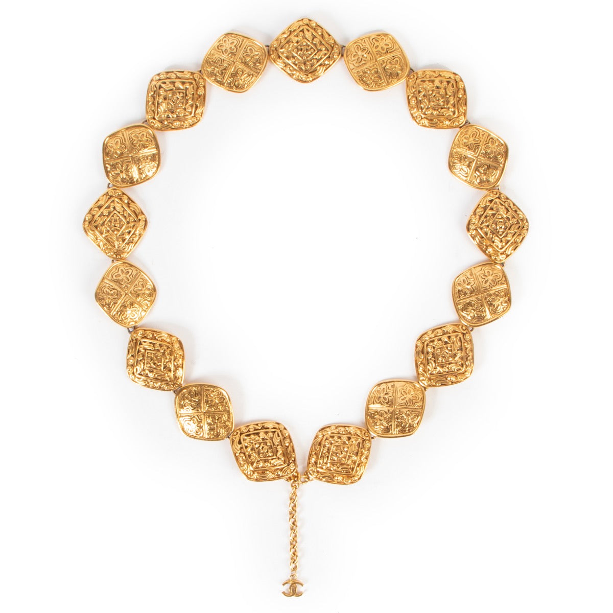 Shop safe online 100% authentic second hand Chanel Gold Vintage Belt in very good condition at the right price at Labellov in Antwerp.