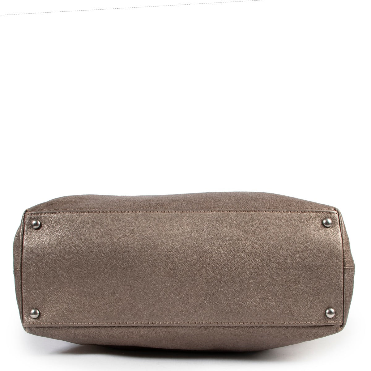 Original Chanel Metallic Grey Shoulder bag in good condition for sale now on Labellov Luxury Antwerp for 2nd hand designer bags