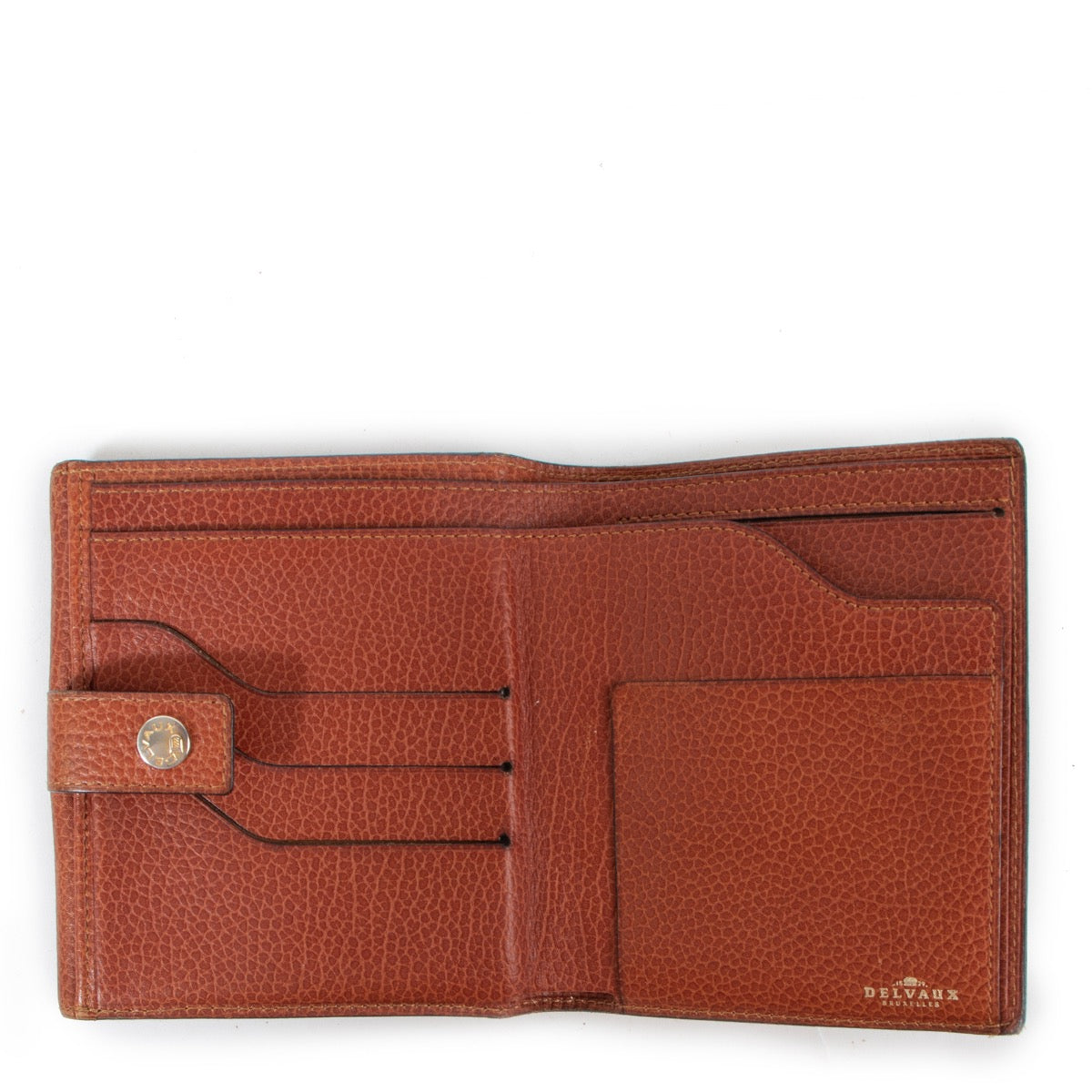 Buy an authentic vintage Delvaux Brown Leather Wallet in good condition at Labellov Antwerp.