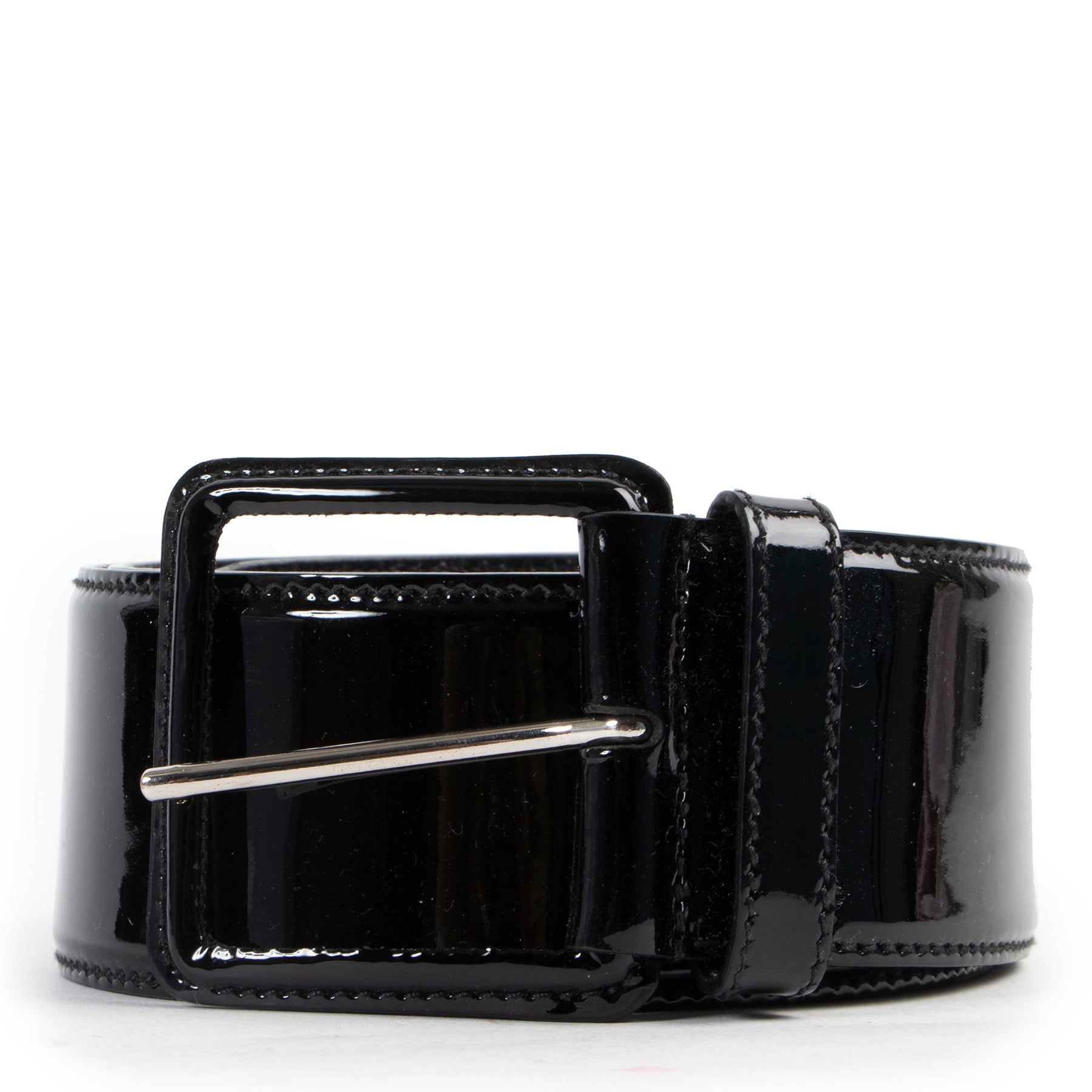 Shop safe online 100% authentic second hand Miu Miu Black Patent Leather Belt - Size 90 in very good excellent condition at the right price at Labellov in Antwerp.