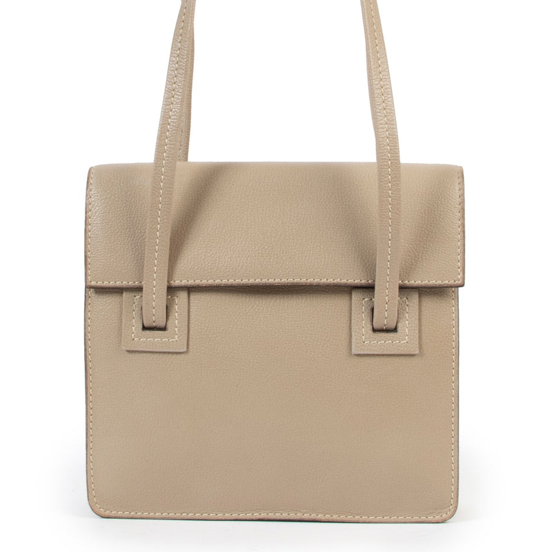 Shop safe online 100% authentic second hand Delvaux Beige/Grey Shoulder bag in very good condition at the right price at Labellov in Antwerp.