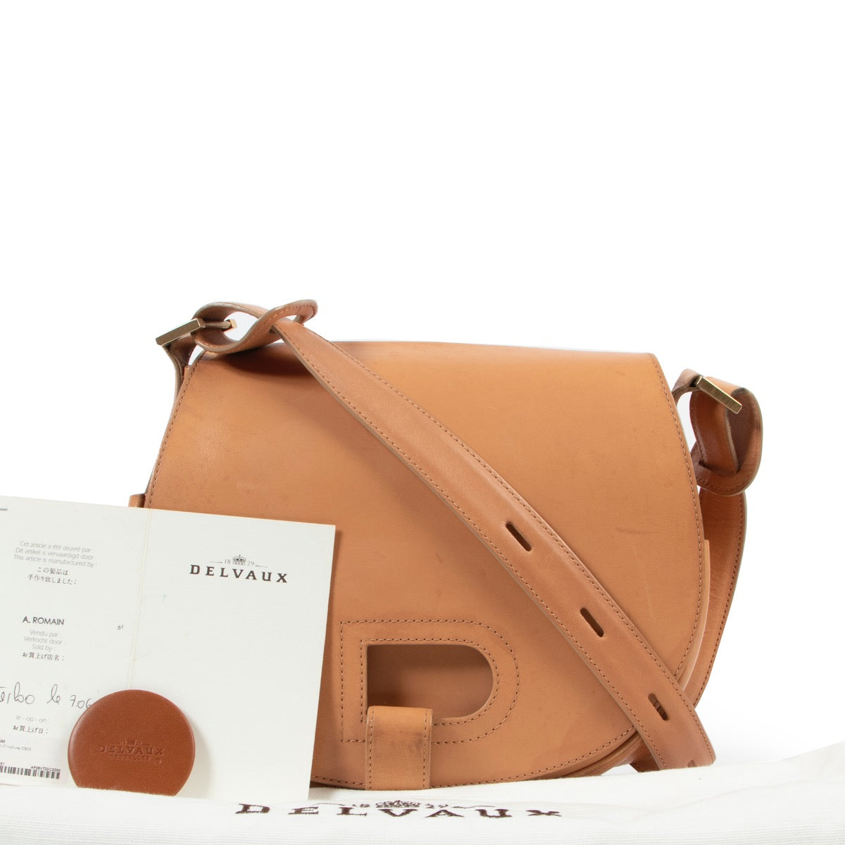 Shop safe online 100% authentic second hand Delvaux Nude Kate GM Crossbody Bag at the right price at labellov in Antwerp.