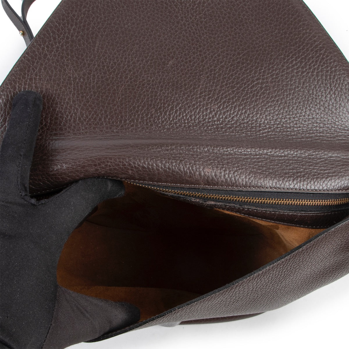 Buy this Delvaux Brown Mimosa Crossbodyy at Labellov for a reasonable price online or in store. Buy and sell your designer items for a reasonable price.