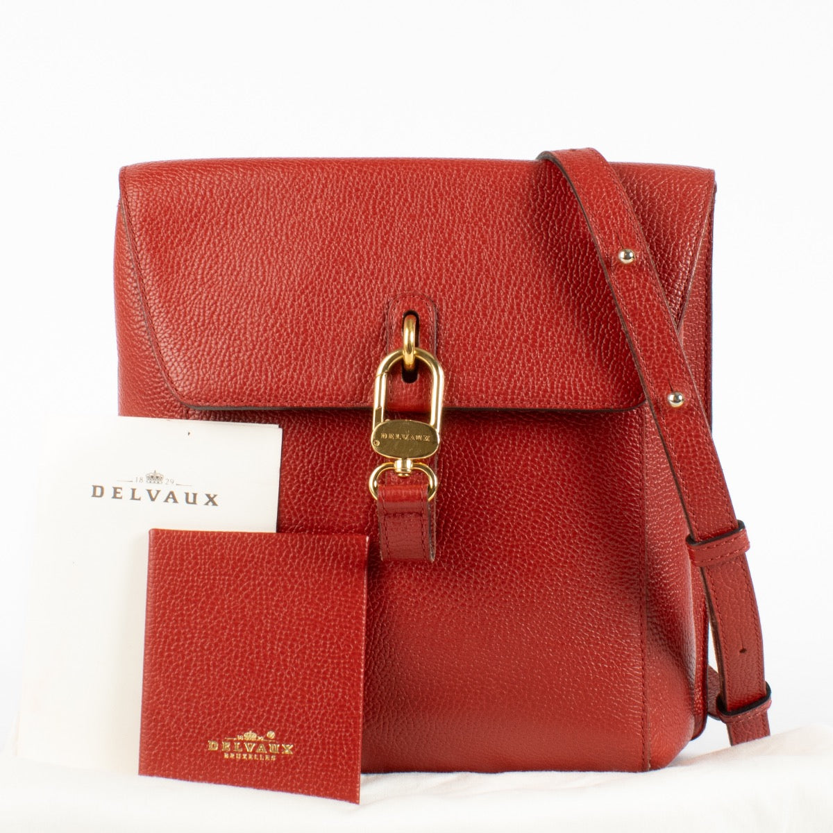 Authentic Second Hand Delvaux Red Rubis Crossbody on Labellov.com